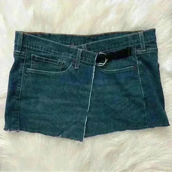 Urban Renewal Vintage Remade Levi's Mini Wrap Skirt Small NWT - Picture 2 of 9